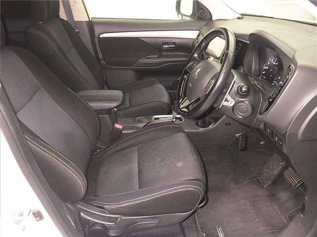 MITSUBISHI OUTLANDER 2016