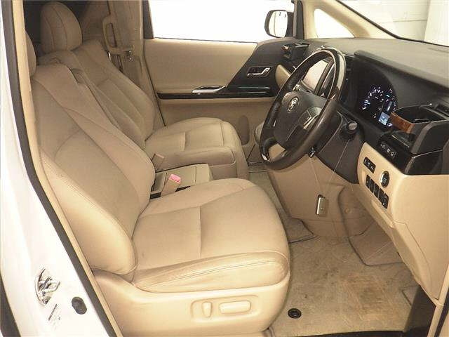 TOYOTA VELLFIRE 2014