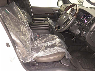 TOYOTA HIACE VAN 2018