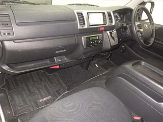 TOYOTA HIACE VAN 2020