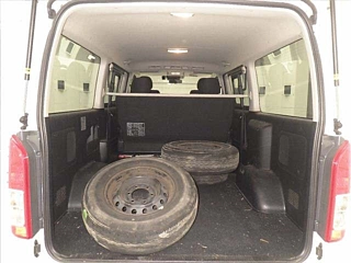 TOYOTA HIACE VAN 2020