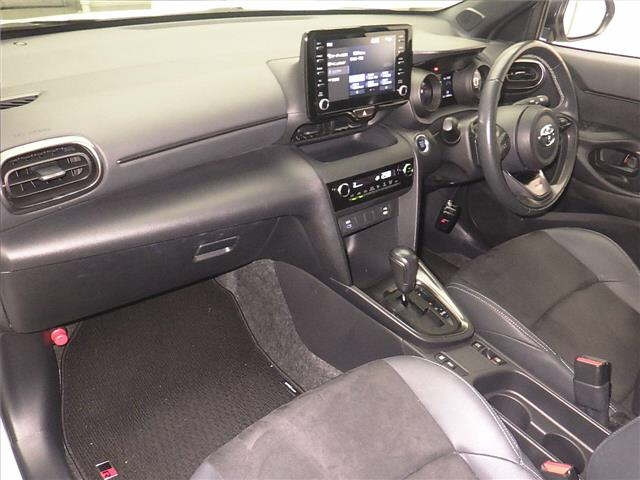 TOYOTA YARIS CROSS 2023