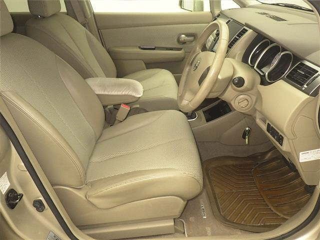 NISSAN TIIDA 2008