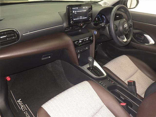 TOYOTA YARIS CROSS 2021