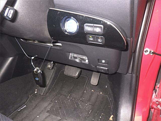 TOYOTA PRIUS 2019