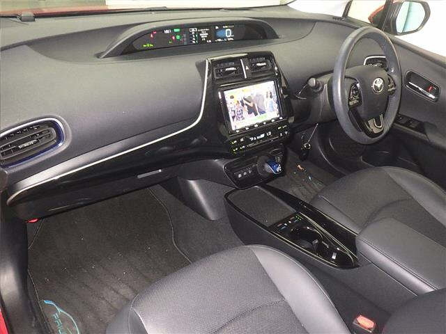 TOYOTA PRIUS 2019
