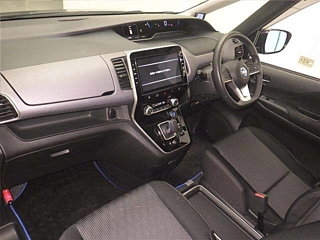 NISSAN SERENA 2019