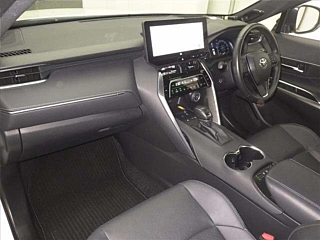 TOYOTA HARRIER 2022