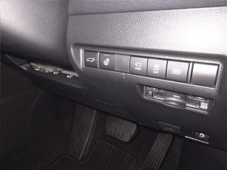 TOYOTA HARRIER 2022