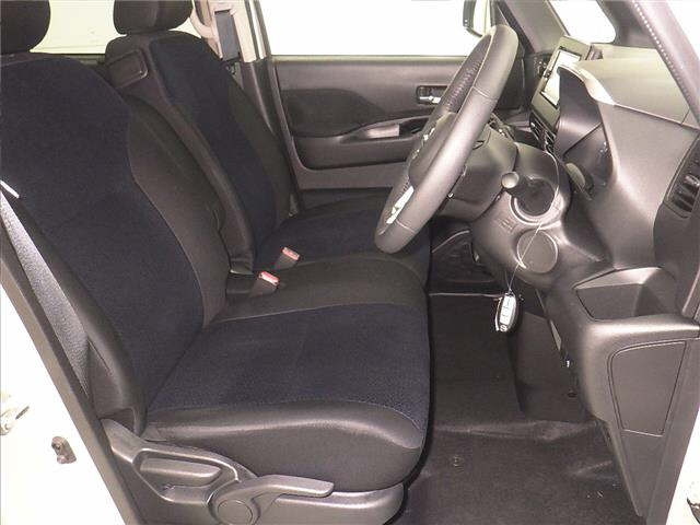 NISSAN ROOX 2023