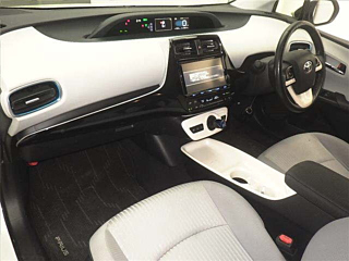 TOYOTA PRIUS 2016