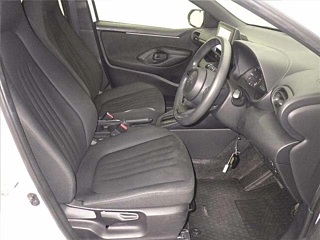 TOYOTA YARIS 2024