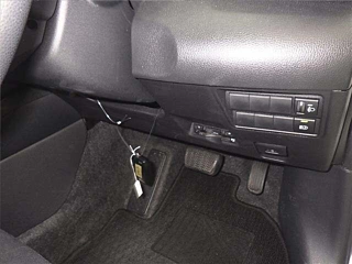 TOYOTA YARIS 2024