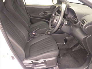 TOYOTA YARIS 2024