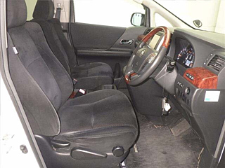 TOYOTA VELLFIRE 2011