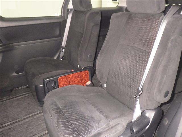 TOYOTA VELLFIRE 2011