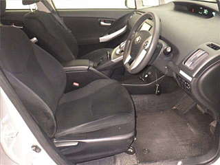 TOYOTA PRIUS 2014
