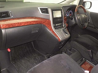 TOYOTA VELLFIRE 2010
