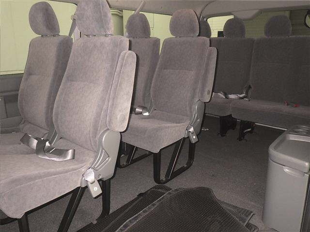TOYOTA HIACE 2010