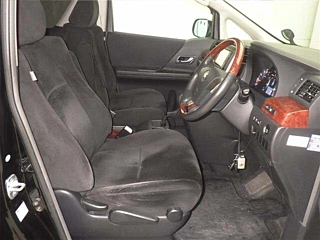 TOYOTA VELLFIRE 2010