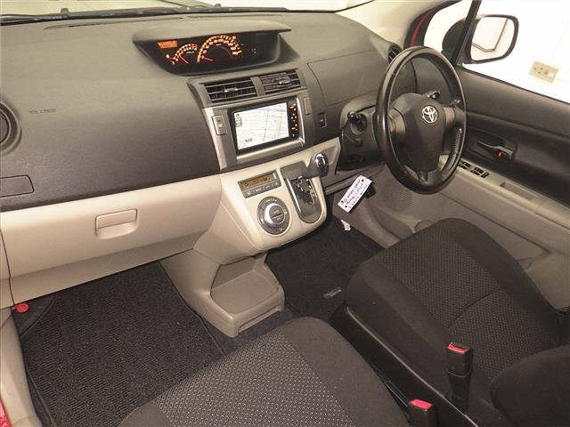 TOYOTA PASSO SETTE 2011