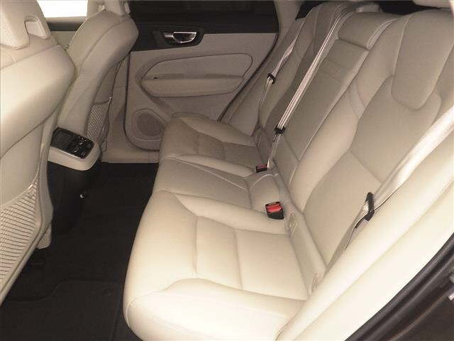 VOLVO XC60 2020