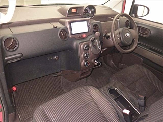 TOYOTA SPADE 2013