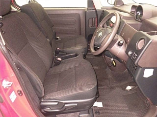 TOYOTA SPADE 2013