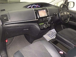 TOYOTA ESTIMA 2016