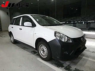 NISSAN AD 2020