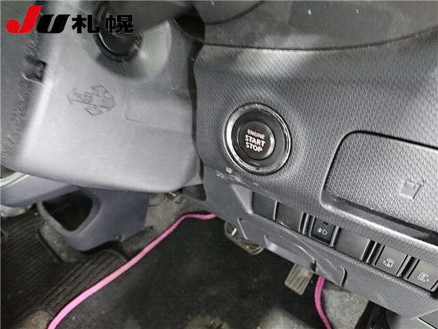 MITSUBISHI DELICA D2 2012