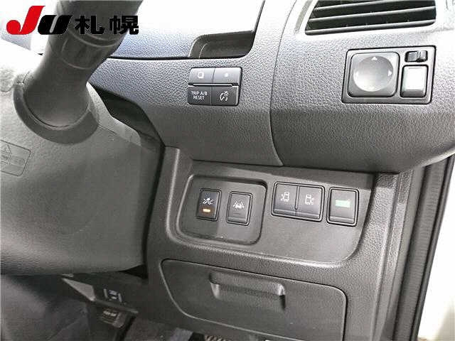 NISSAN SERENA 2014