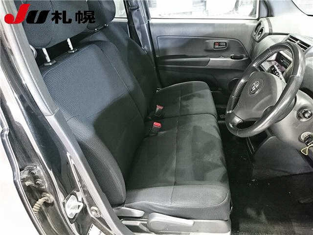 TOYOTA BB 2010