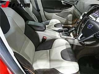 VOLVO V40 2013