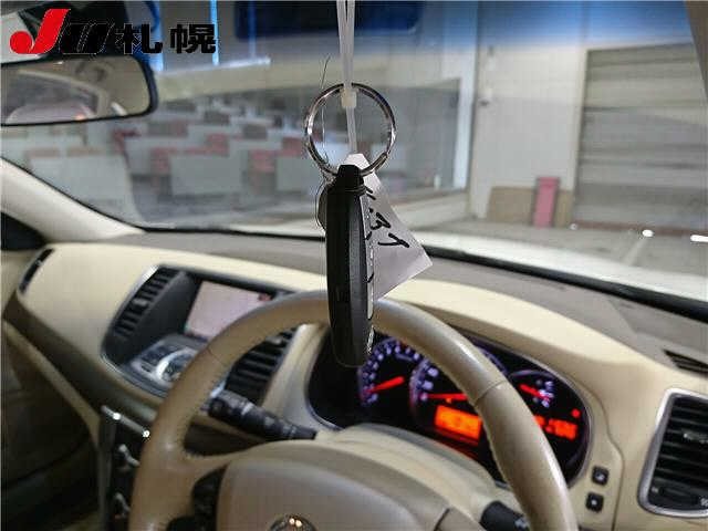 NISSAN TEANA 2011