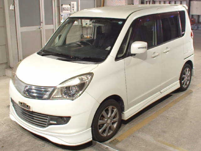 MITSUBISHI DELICA D2 2012