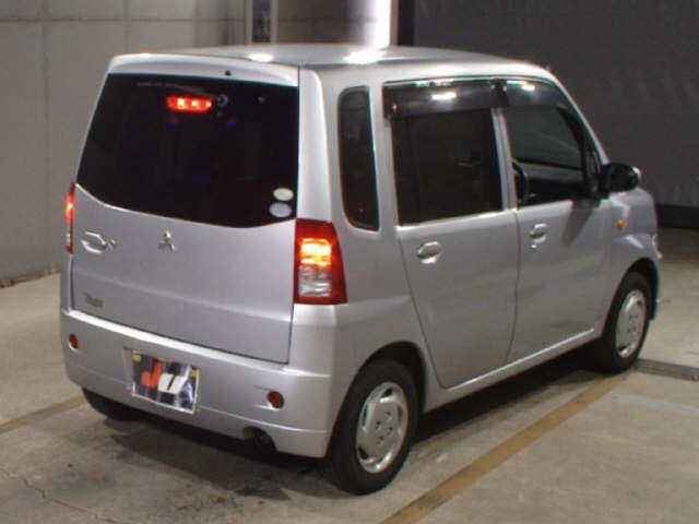 MITSUBISHI TOPPO 2011