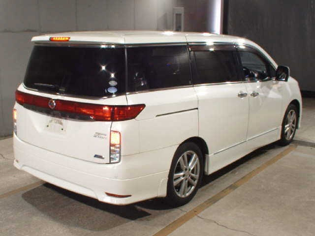 NISSAN ELGRAND 2010