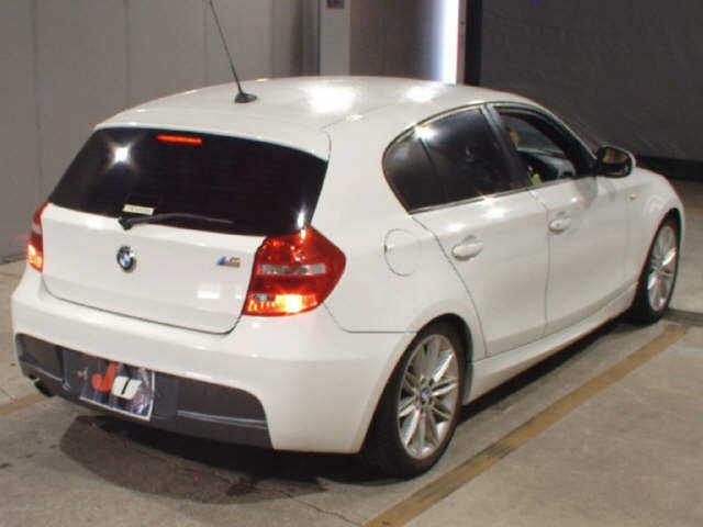 BMW 1 SERIES 2010