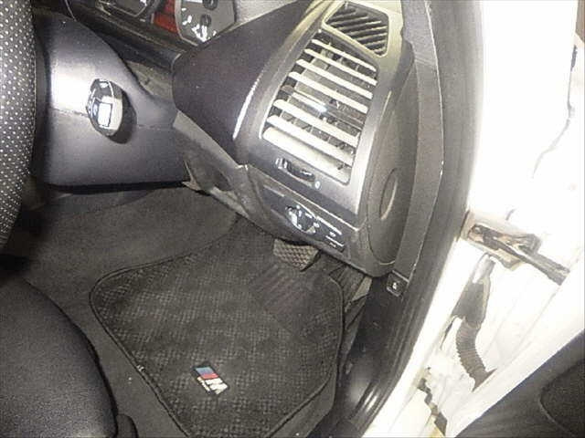 BMW 1 SERIES 2010