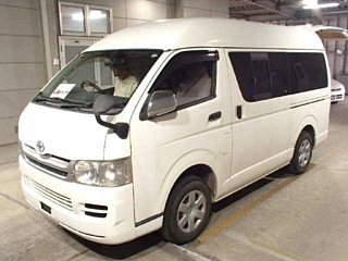 TOYOTA HIACE VAN 2010