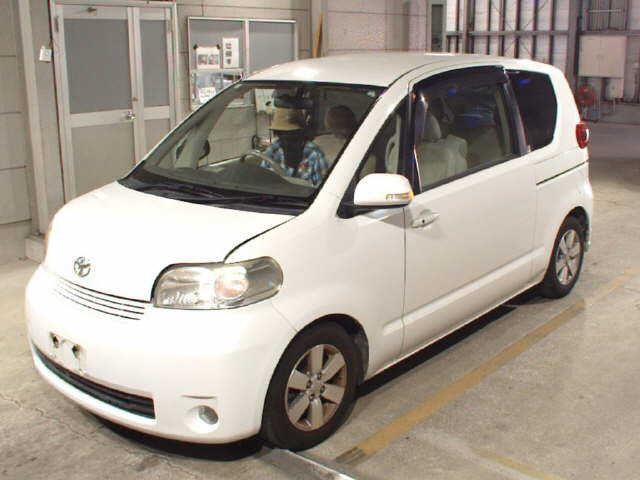 TOYOTA PORTE 2008