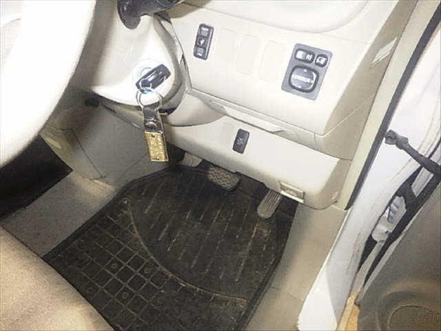 TOYOTA PORTE 2008