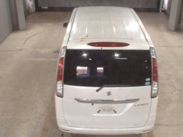 SUZUKI LANDY 2010