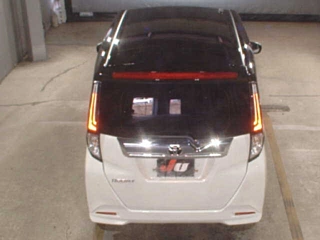 TOYOTA ROOMY 2025
