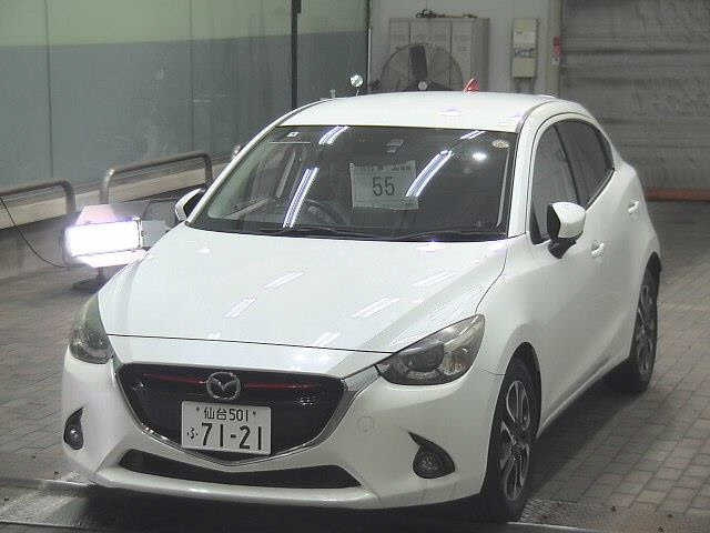MAZDA DEMIO 2015