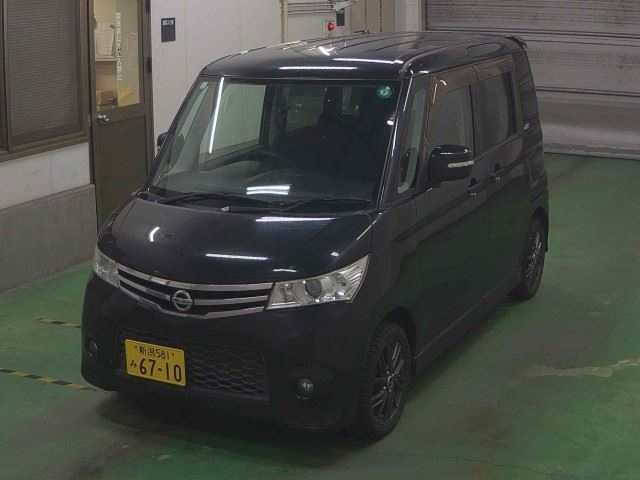NISSAN ROOX 2010