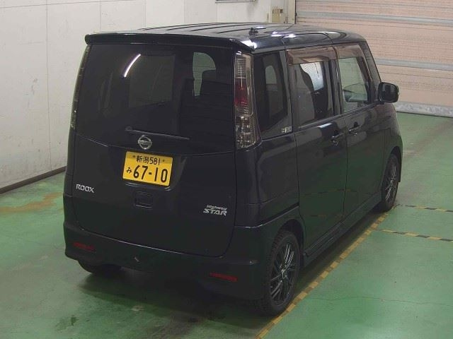 NISSAN ROOX 2010