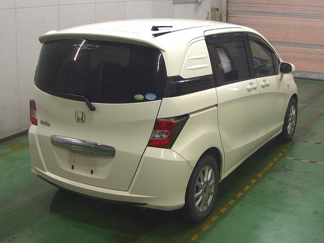 HONDA FREED 2010