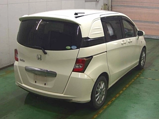 HONDA FREED 2010